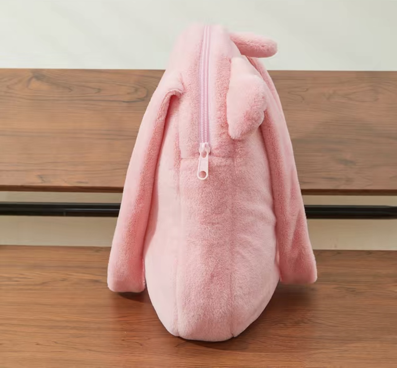 E86EE95D-0551-40B6-8B13-7E2642CF3B28