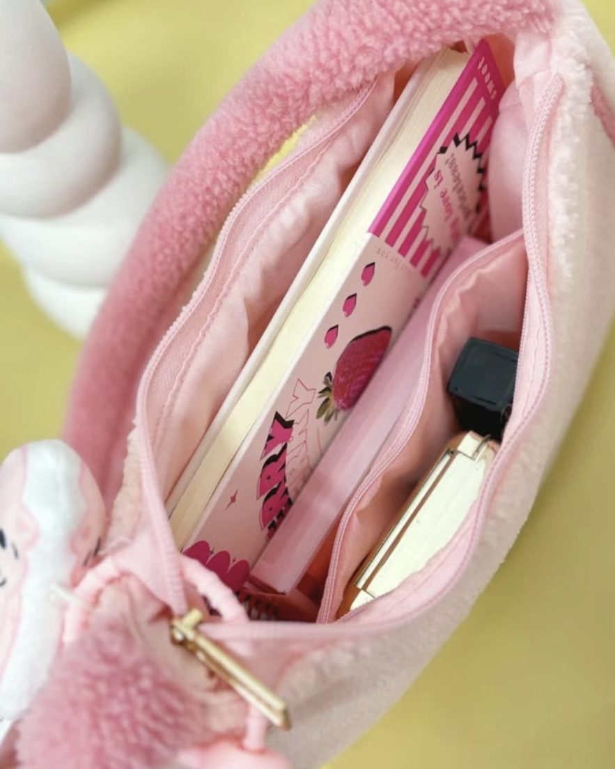 D8B48E6B-10CC-4A92-89E9-D3EB35553859