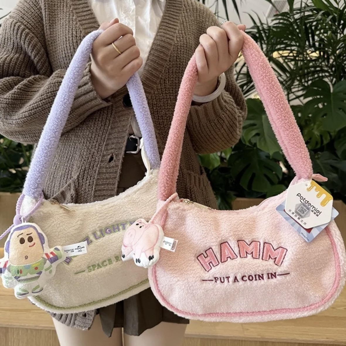 61CFDF04-D1A8-4BC2-927B-BF2A63EBE3A5