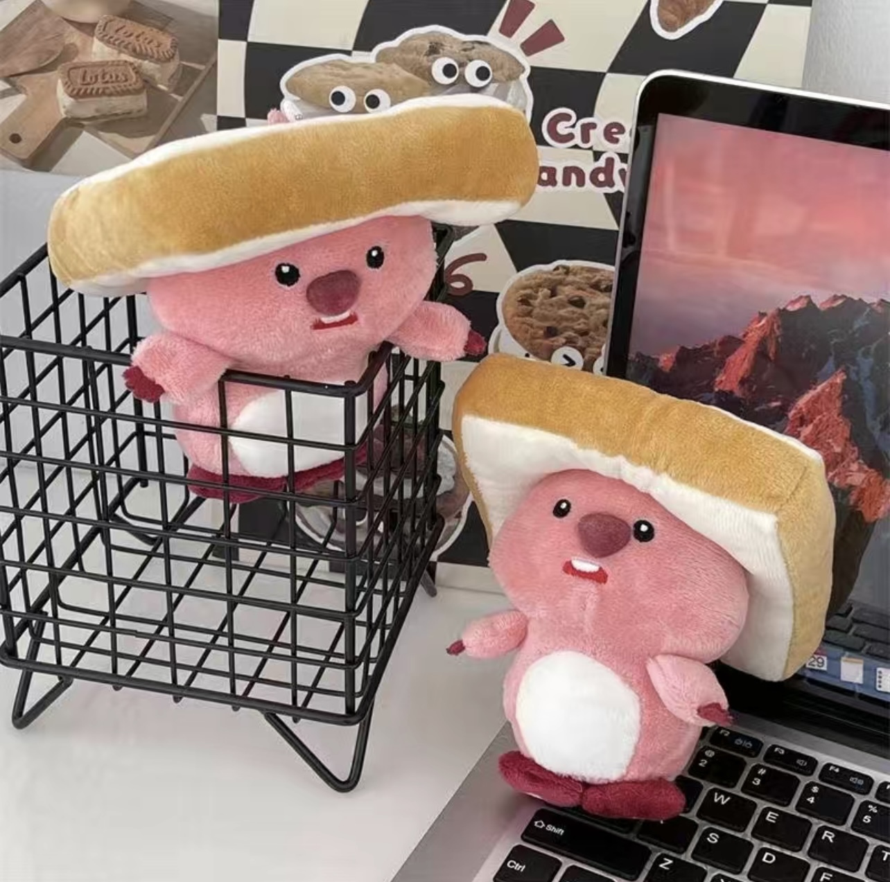 5A89AB04-58F8-47D5-A35F-71B4CF044A90