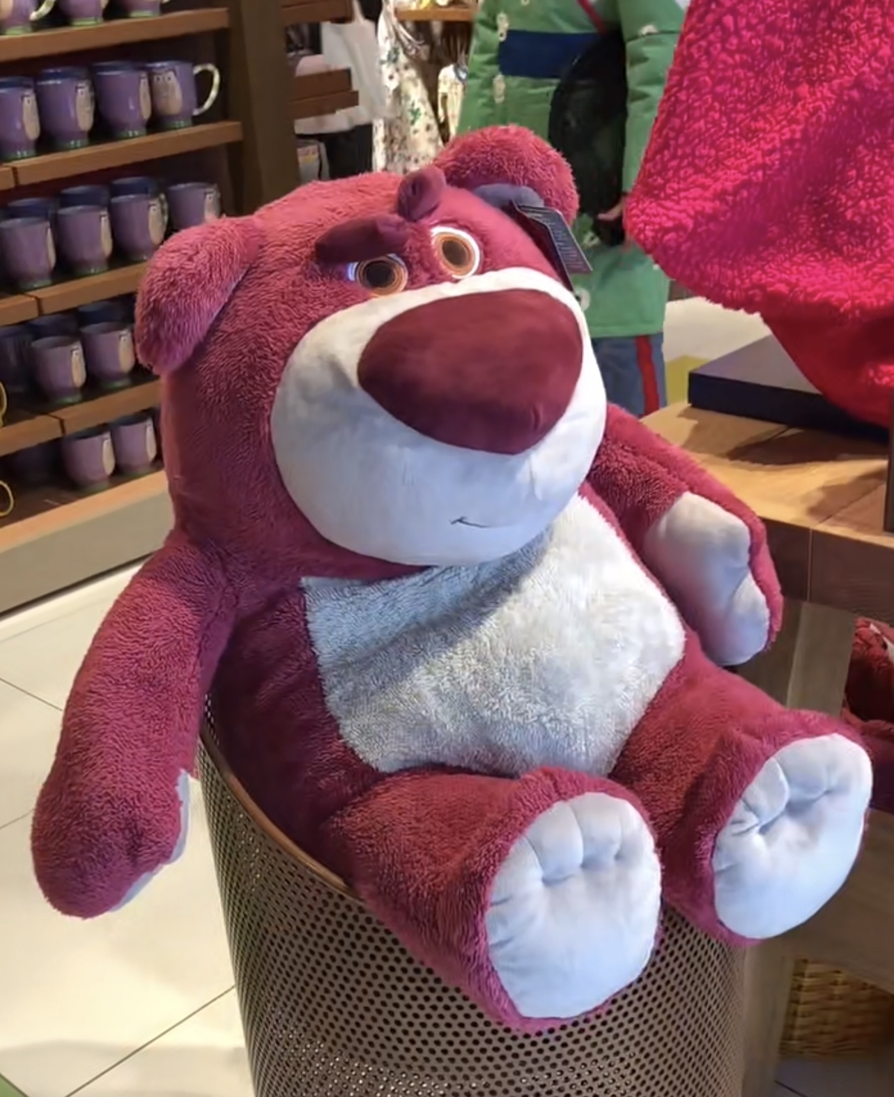 1E6FB275-09A6-48B4-83F3-2112DC49CB97