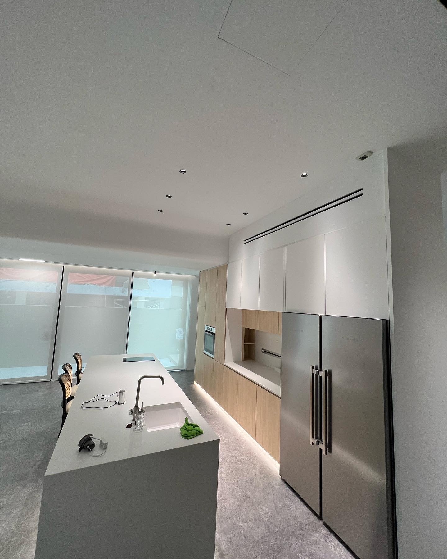 C363A2D8-C9B8-4439-99EF-247A25E609B5