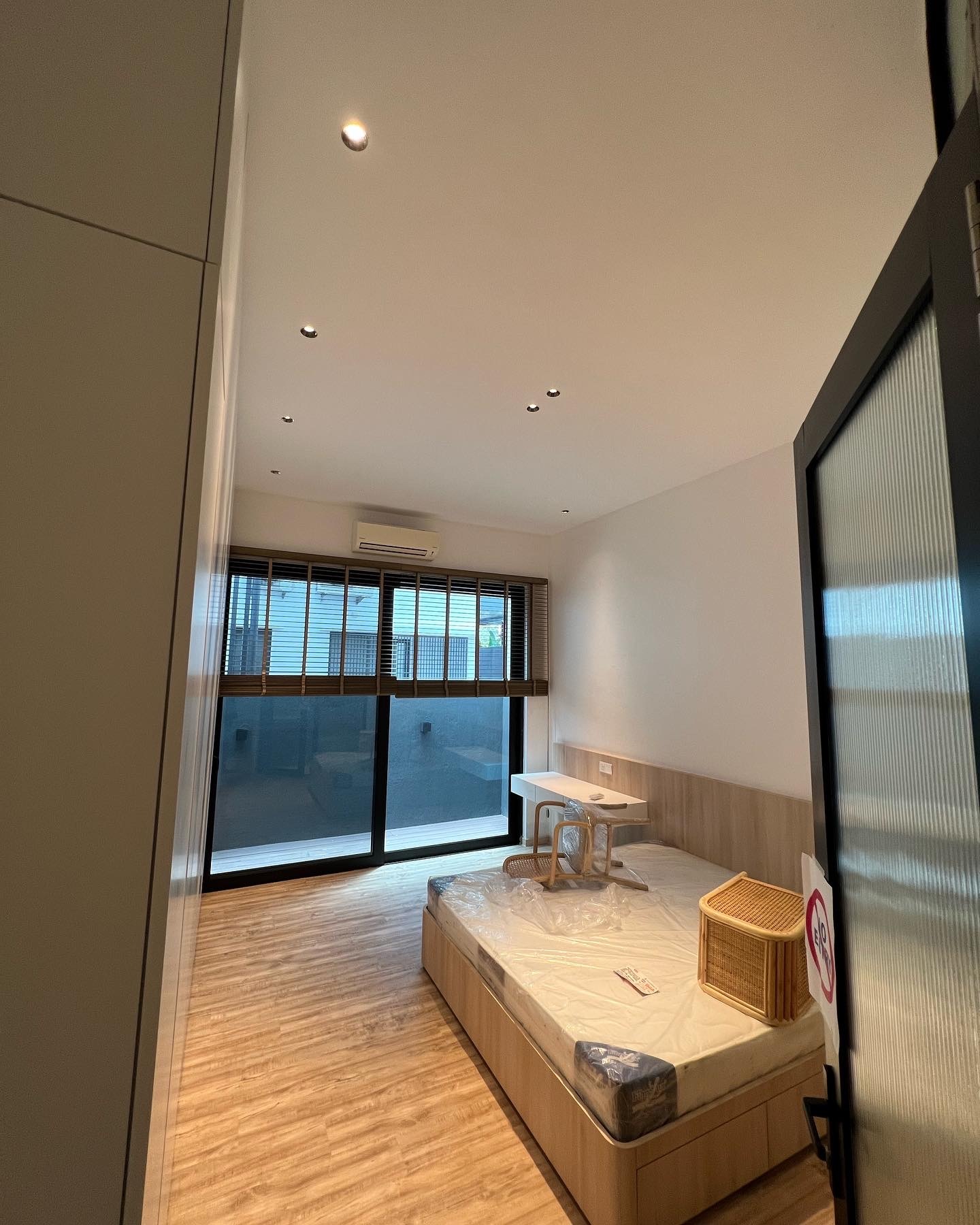 DD8AB776-A627-4679-87A0-6458BEB7BF77