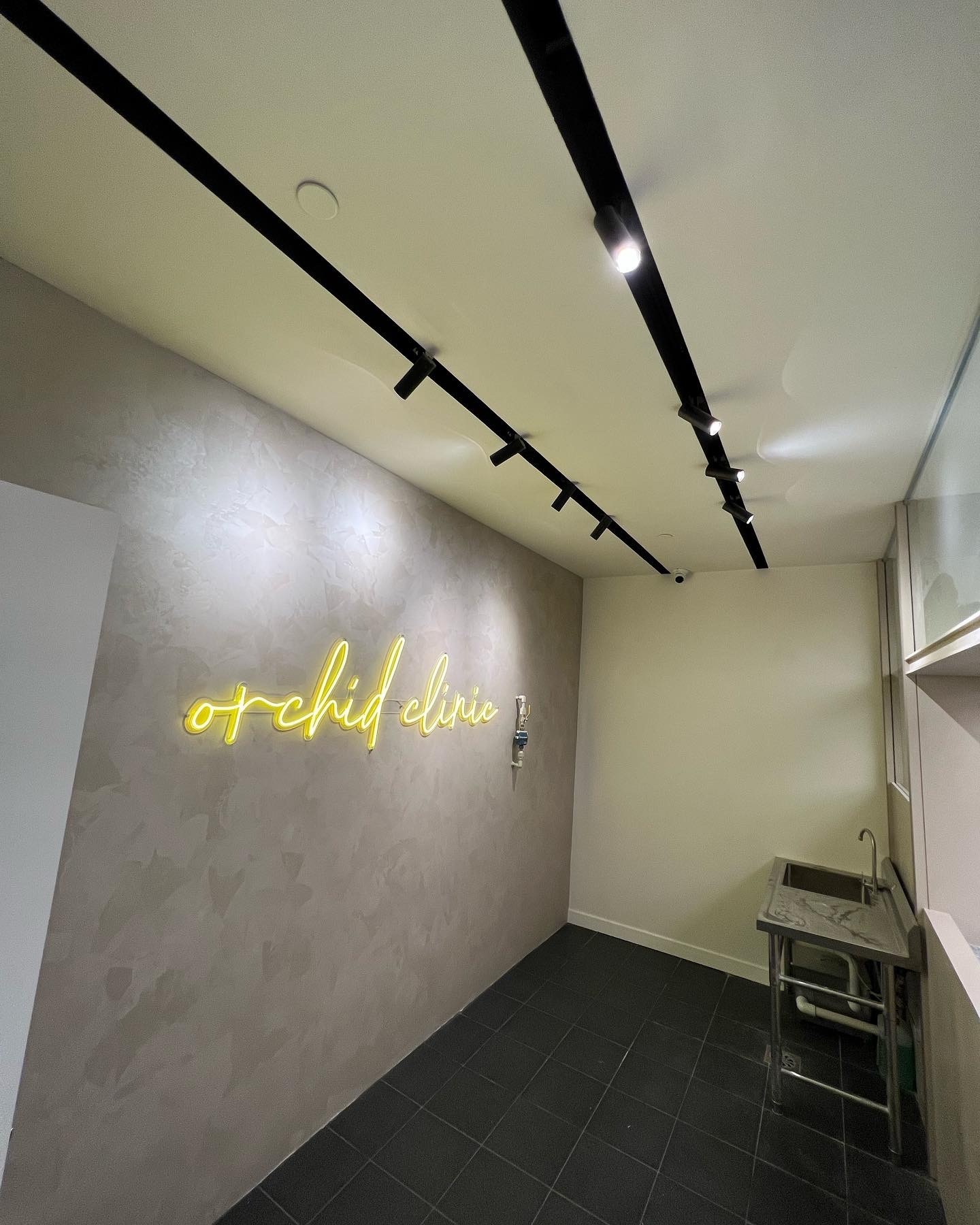 BDE0E629-671B-4276-AA5C-84F5527B768F