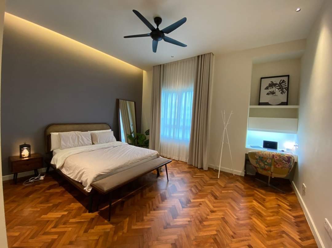 8d33736a-b7f9-4eec-b82d-d1cf20084fff