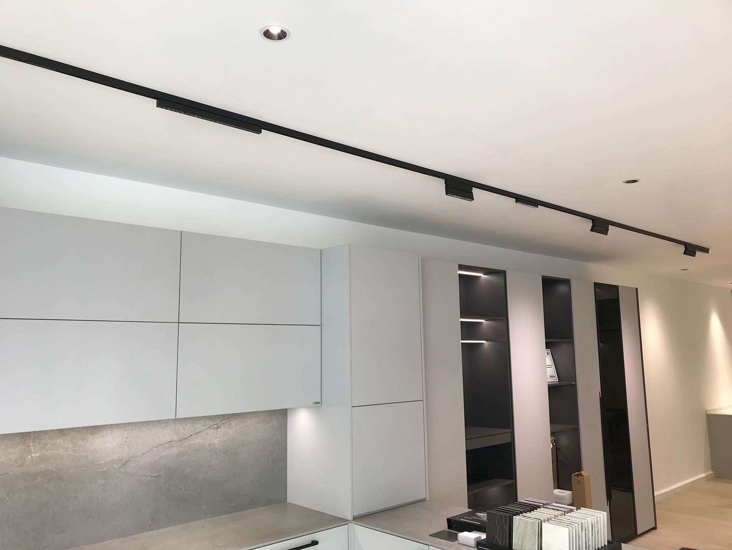 6172E170-5464-413B-BEB3-AAD717161074