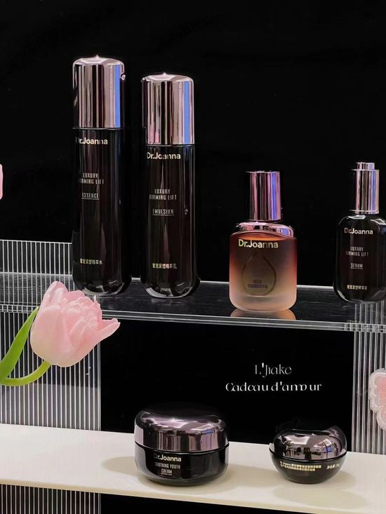 DR JOANNA | Dr Joanna 蝶安娜 & Pearlosophy 真珠美学