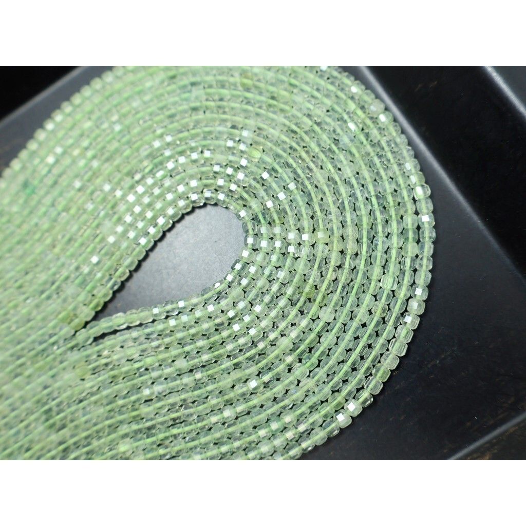 tw-11134207-820ld-mlrsj2mf9b7n8f