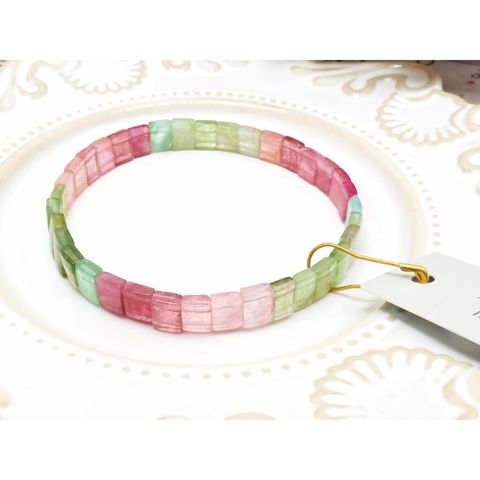 tw-11134207-820l7-ms18jlsslm9y58