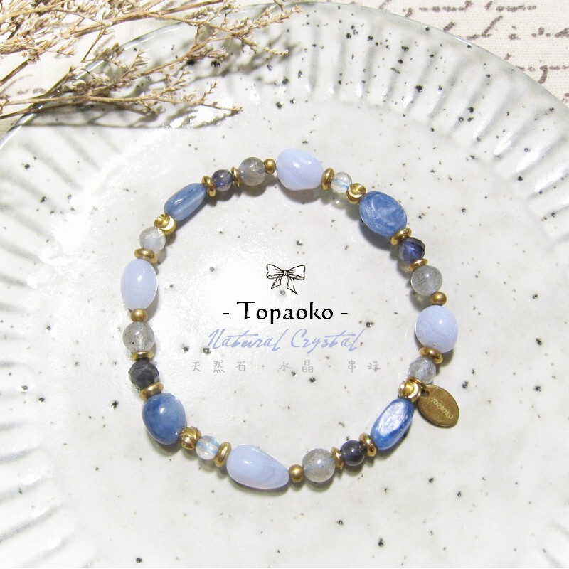 晶格格的多寶格》天然藍晶石.藍紋瑪瑙.堇青石黃銅手鍊【M1127】天然石