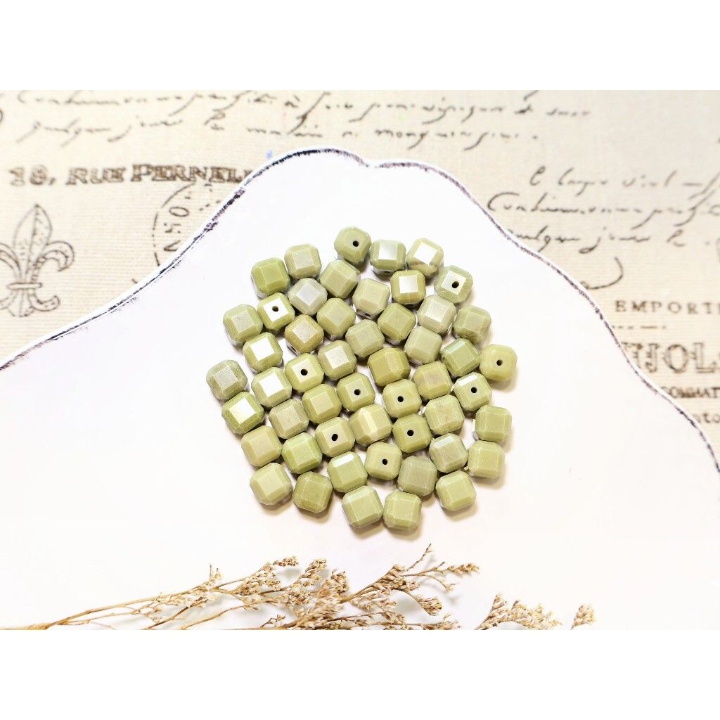 tw-11134207-7ra0n-mbuvzwudb19mf8