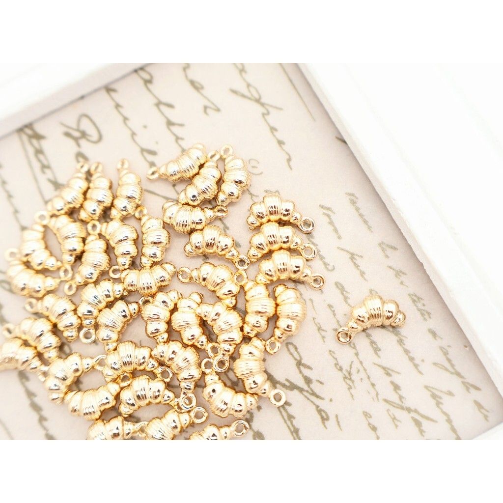 tw-11134207-7ra0t-mcuieasydgzk2e