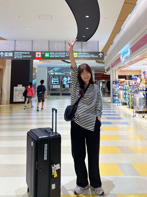 23453EC5-B1BC-4D9E-AB79-43CFFBE83F45