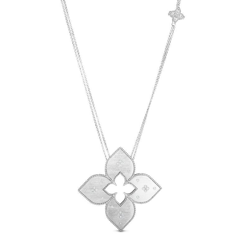 ROBERTO-COIN-VENETIAN-PRINCESS-18K-WHITE-GOLD-AND-DIAMOND-LARGE-CUT-OUT-PDT-ON-LONG-CHAIN-ADR777CL1246-768x768