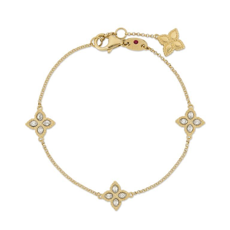 ROBERTO-COIN-PRINCESS-FLOWER-18K-YELLOW-GOLD-TRIPLE-DIAMOND-FLOWER-BRACELET-ADR777BR1093-768x768