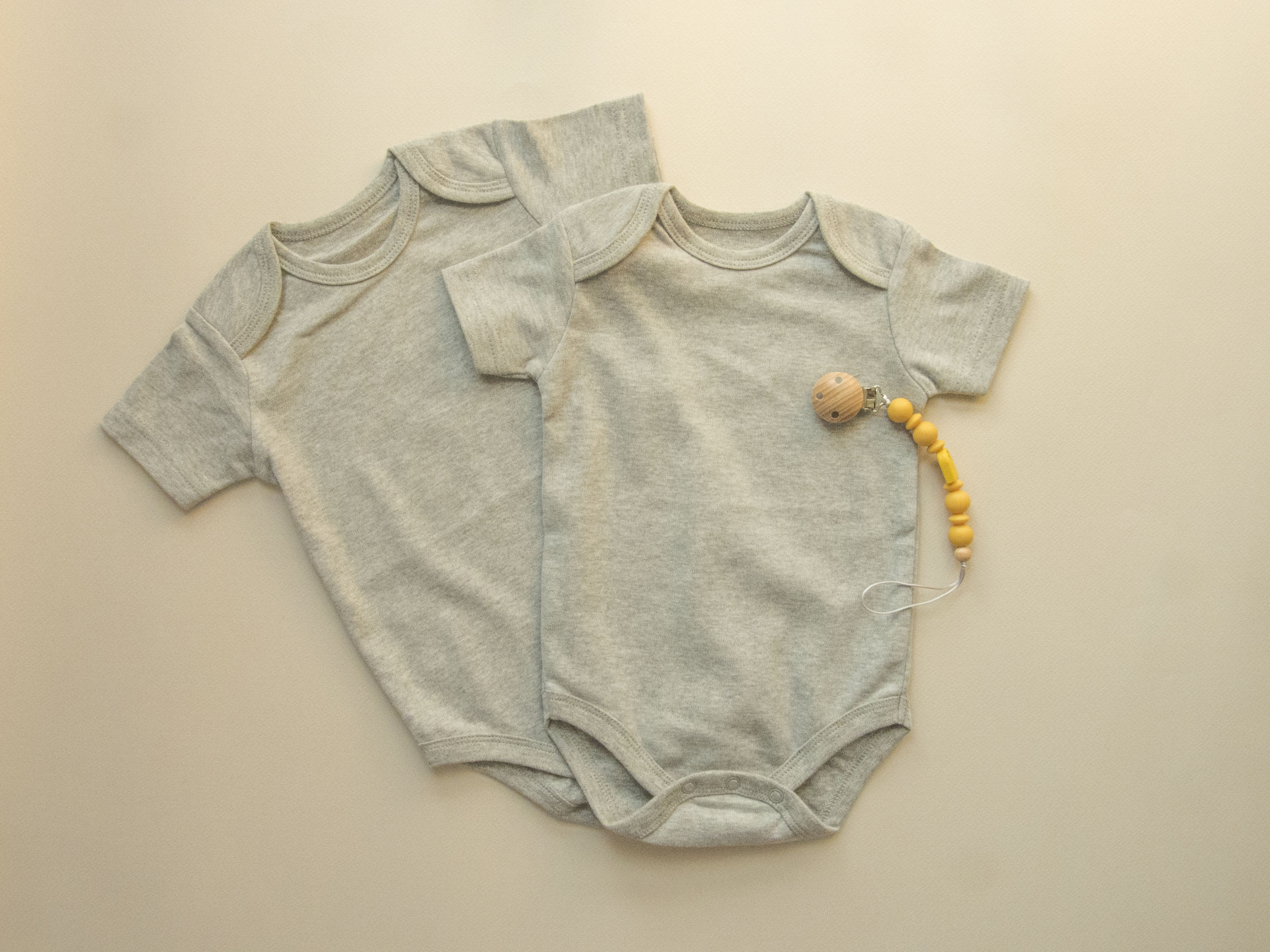 GOTS 灰 短袖包屁衣_23_07