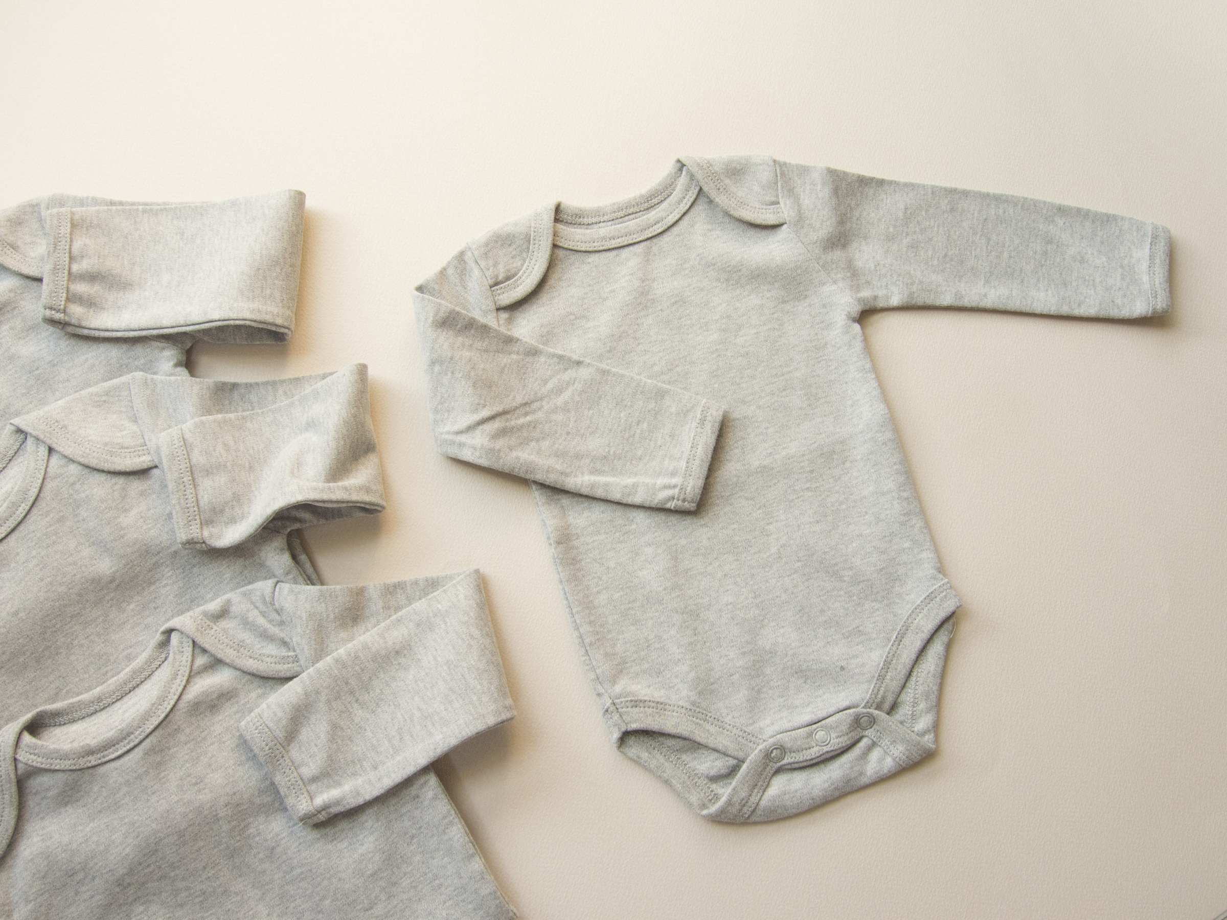 GOTS 灰 長袖包屁衣_23_06