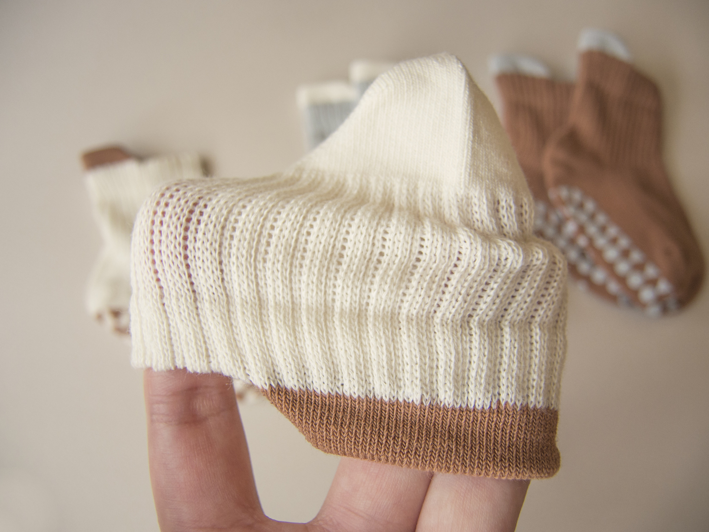 拚色四季防滑襪08