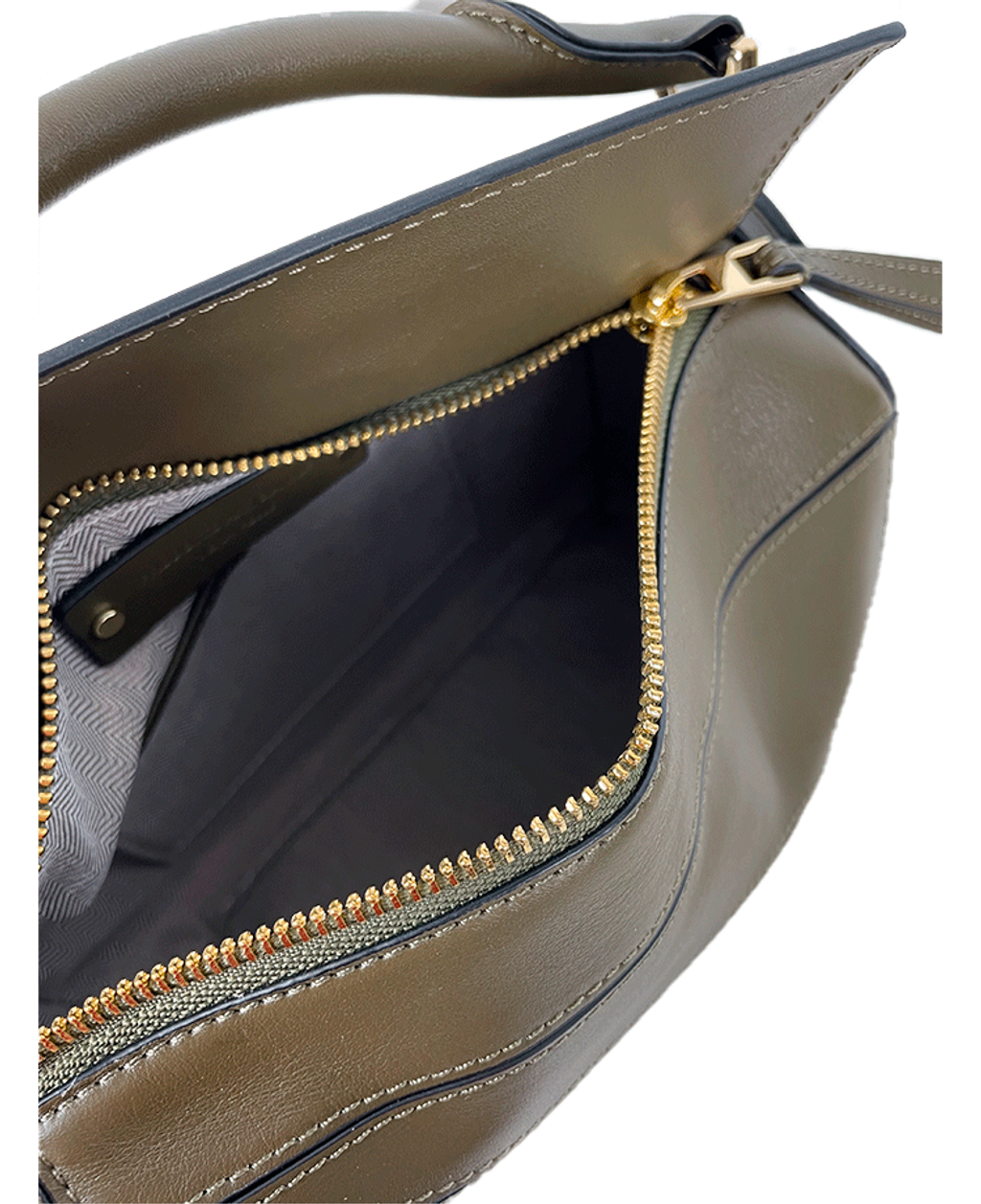 quilted-half-moon-bag-with-double-shoulder-strap (12)