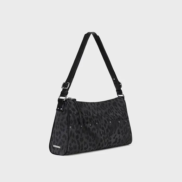 11efe3851d0b4d808f0aa56af116c17a