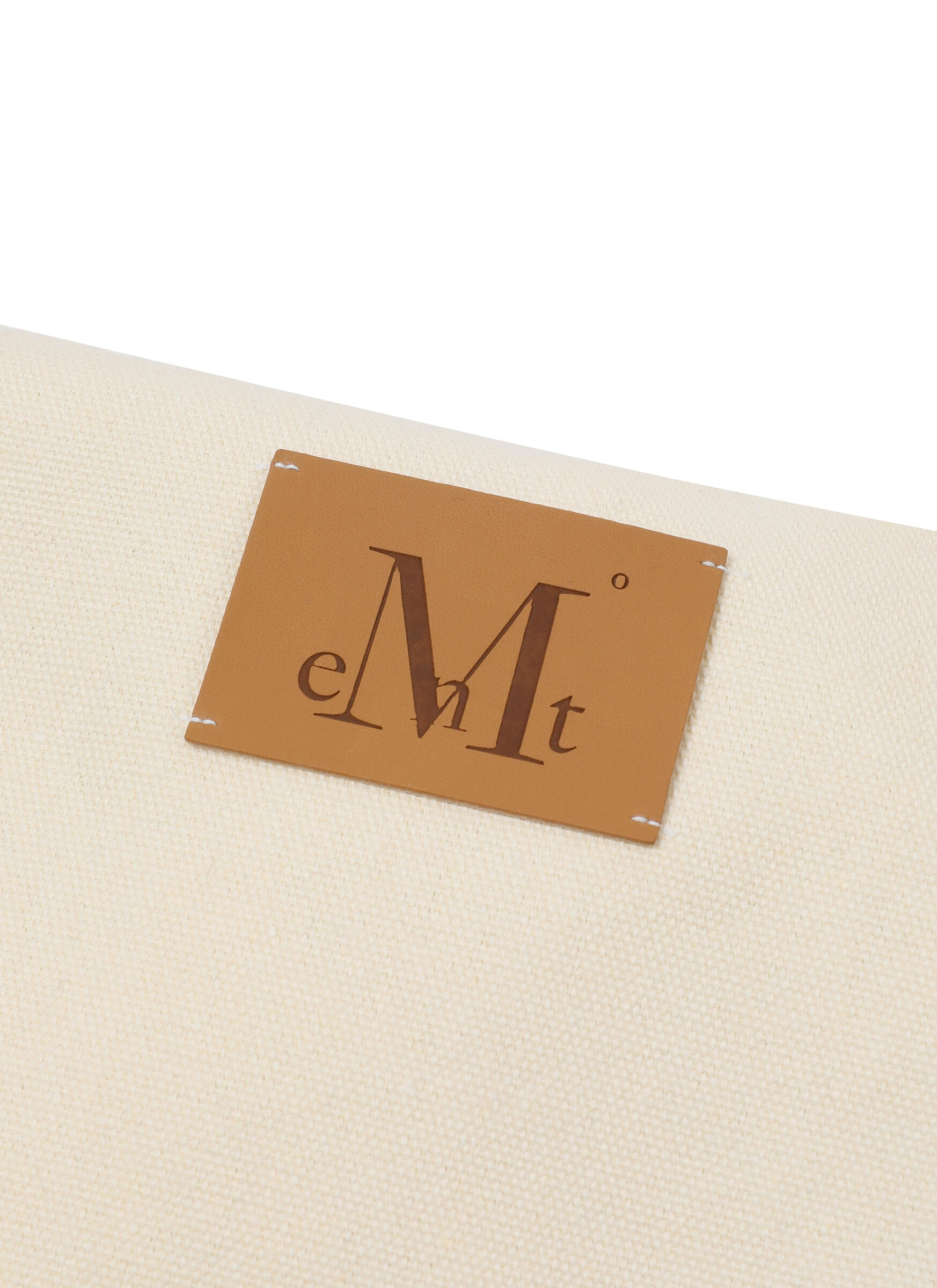 mucent-258-03