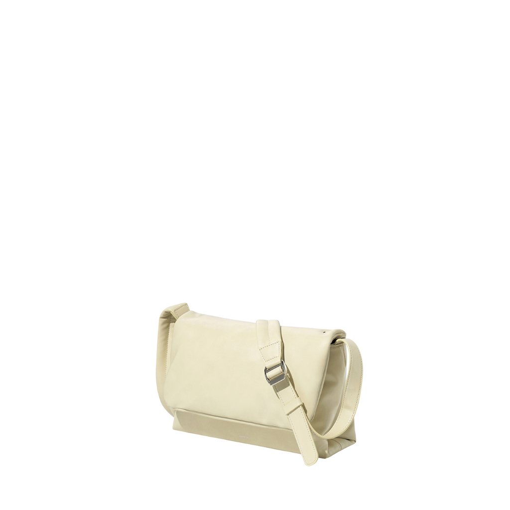 tw-11134207-7qula-lf5jr4vli627bf