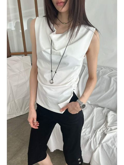 tw-11134207-820le-moj5y9zu54i475