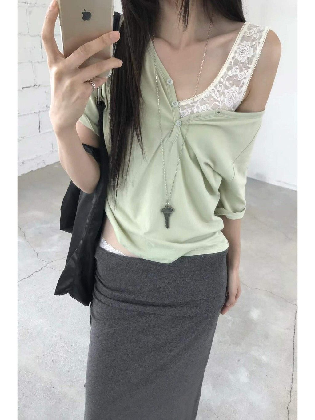 tw-11134207-820lh-monbflvj318s1f