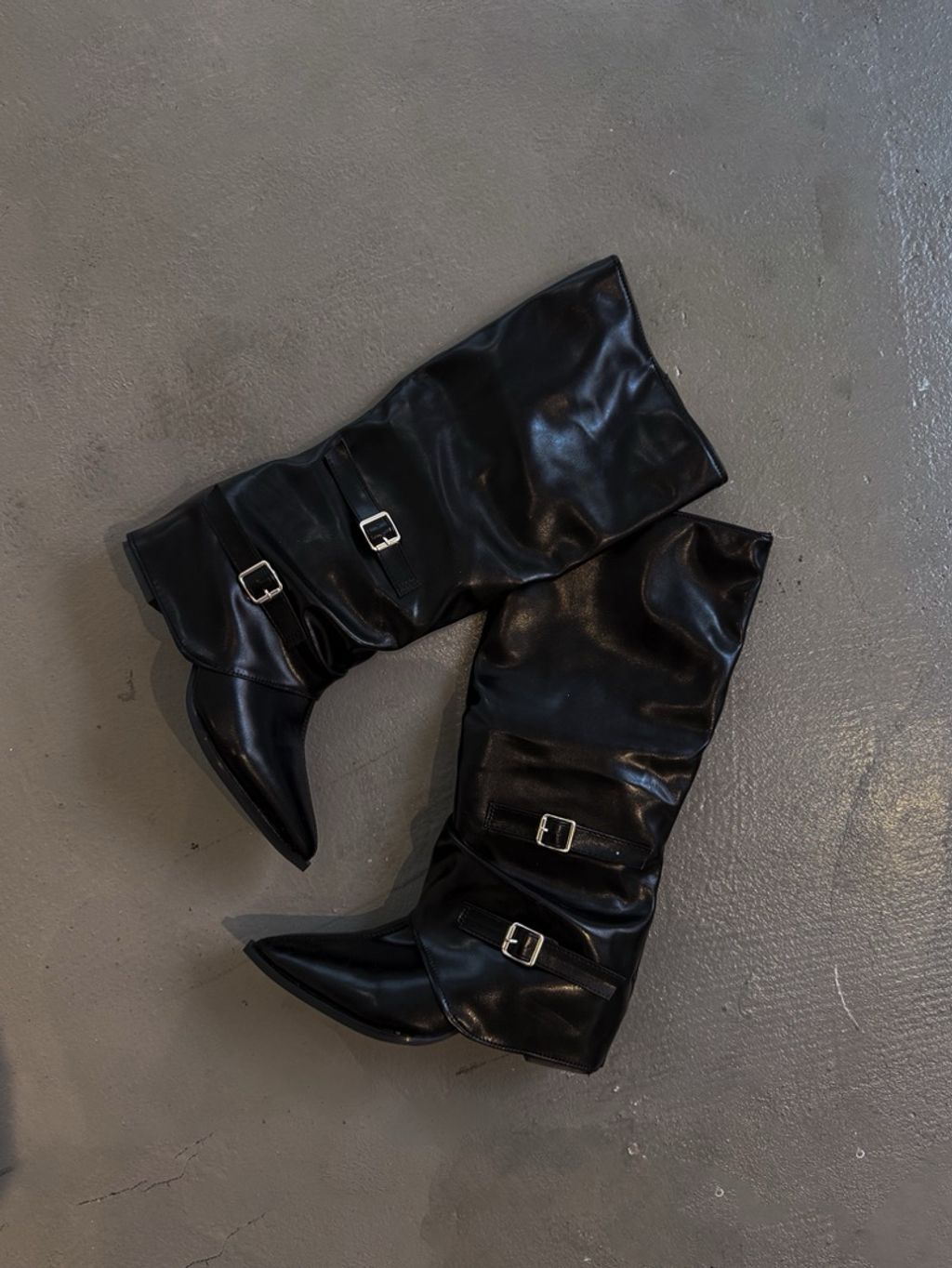 tw-11134207-81ztp-me3qyhd4ritjf7