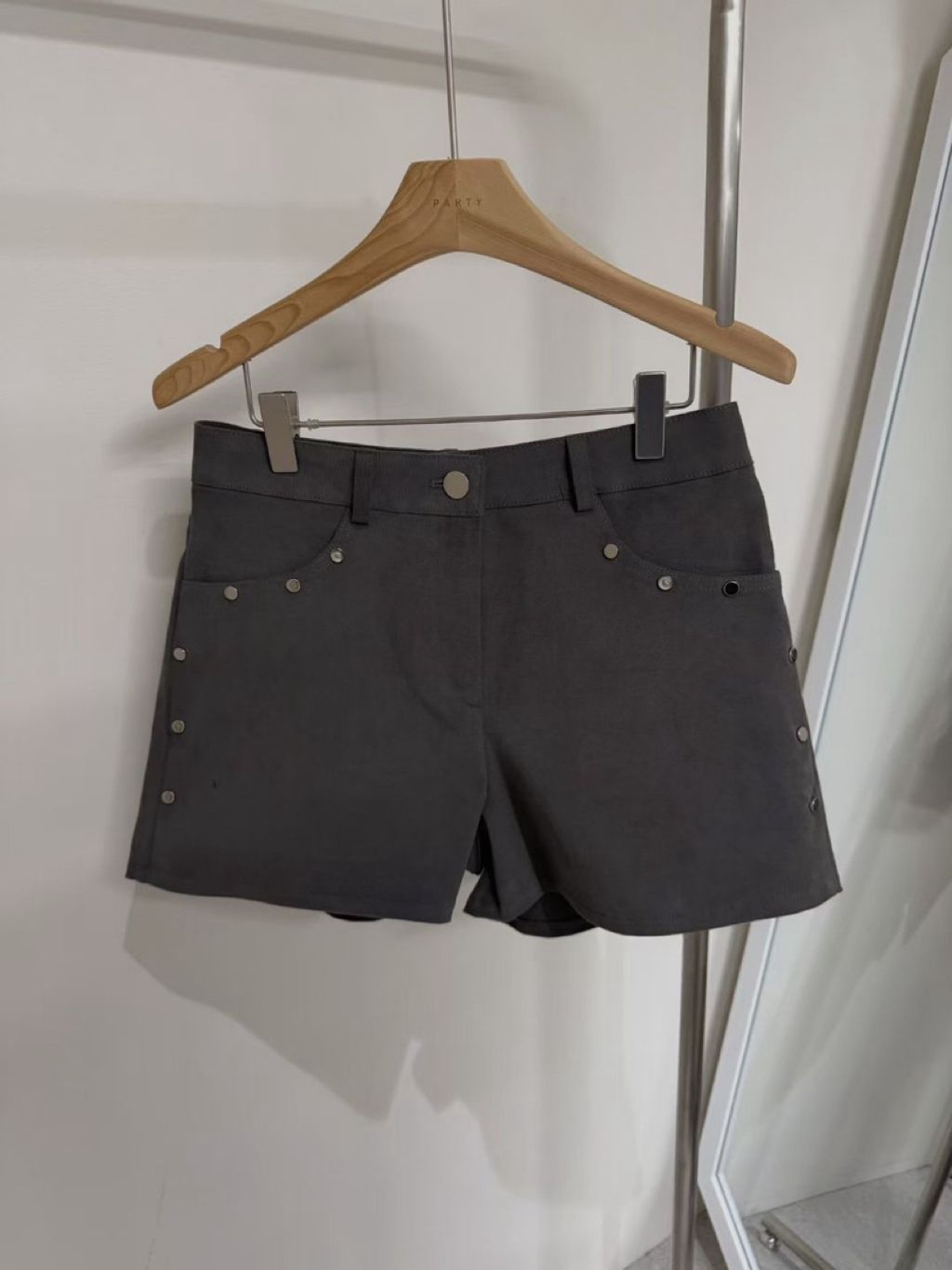 tw-11134207-81ztl-mefeljwk3hmta9