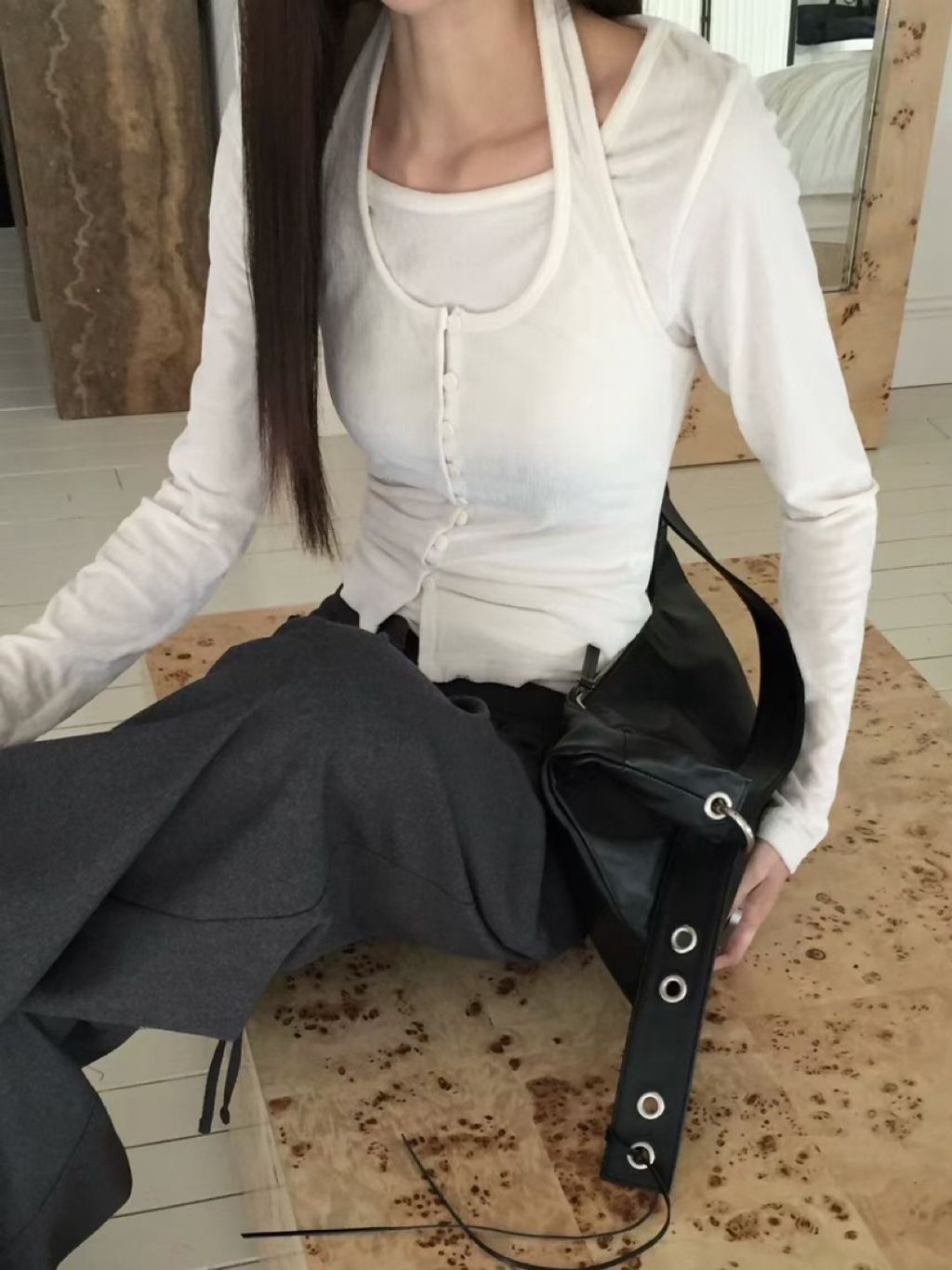 tw-11134207-81ztj-mfmq4x9wz6ks8b