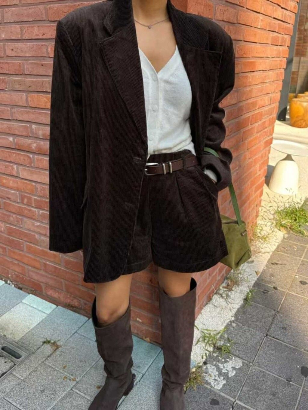 tw-11134207-81zth-mgw7m44xdybue3