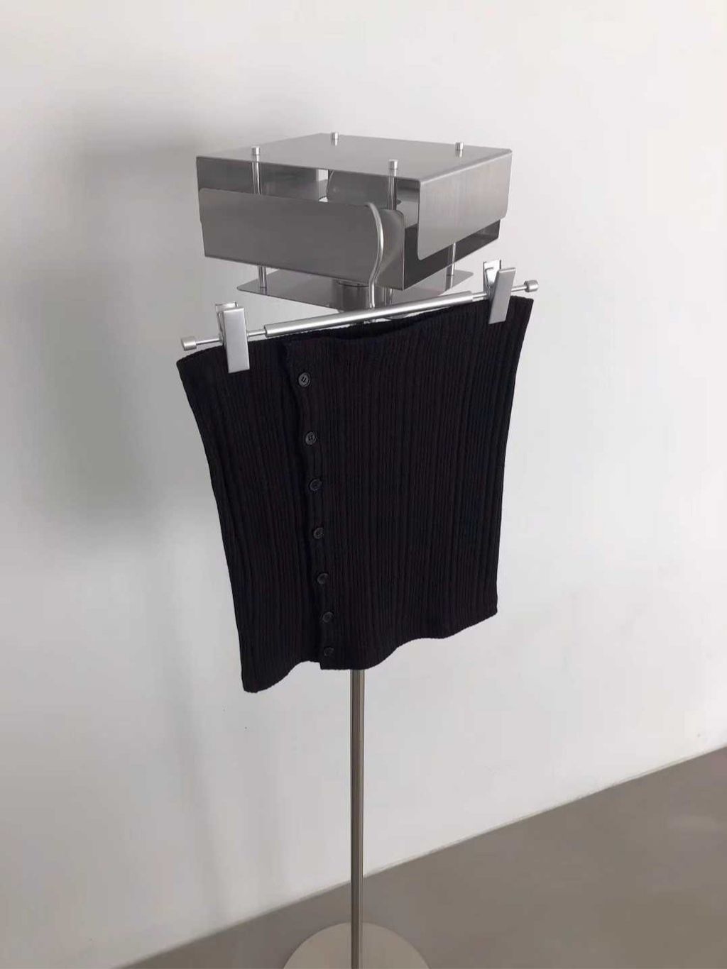 tw-11134207-81ztg-mjmrezgm1rlw28