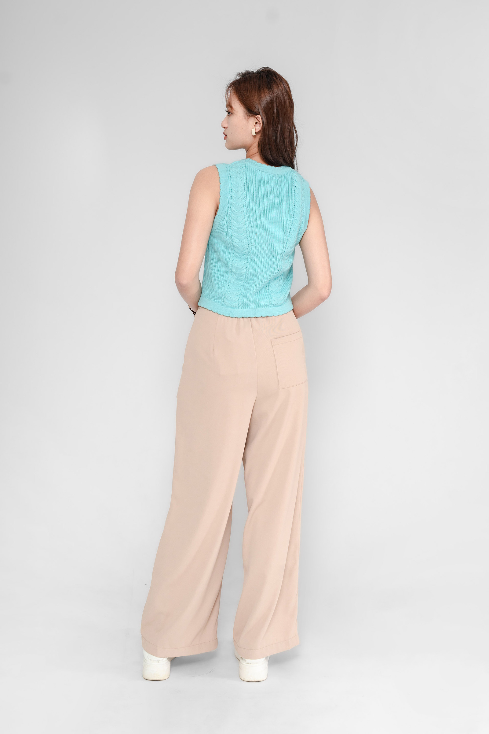 Madge Knit Vest17