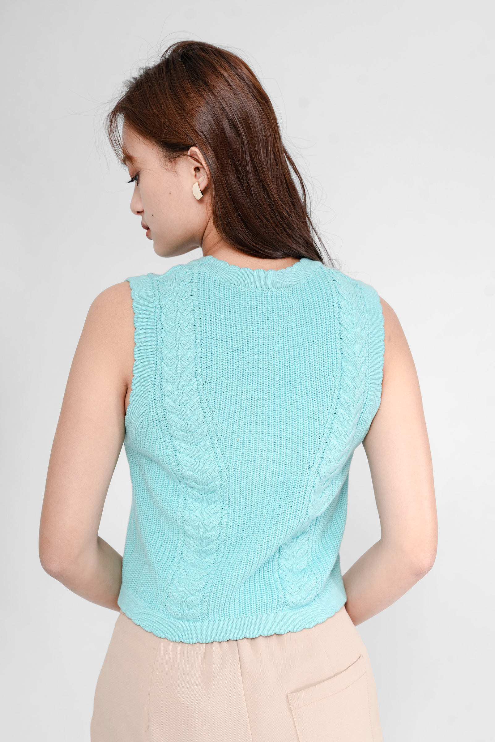 Madge Knit Vest16