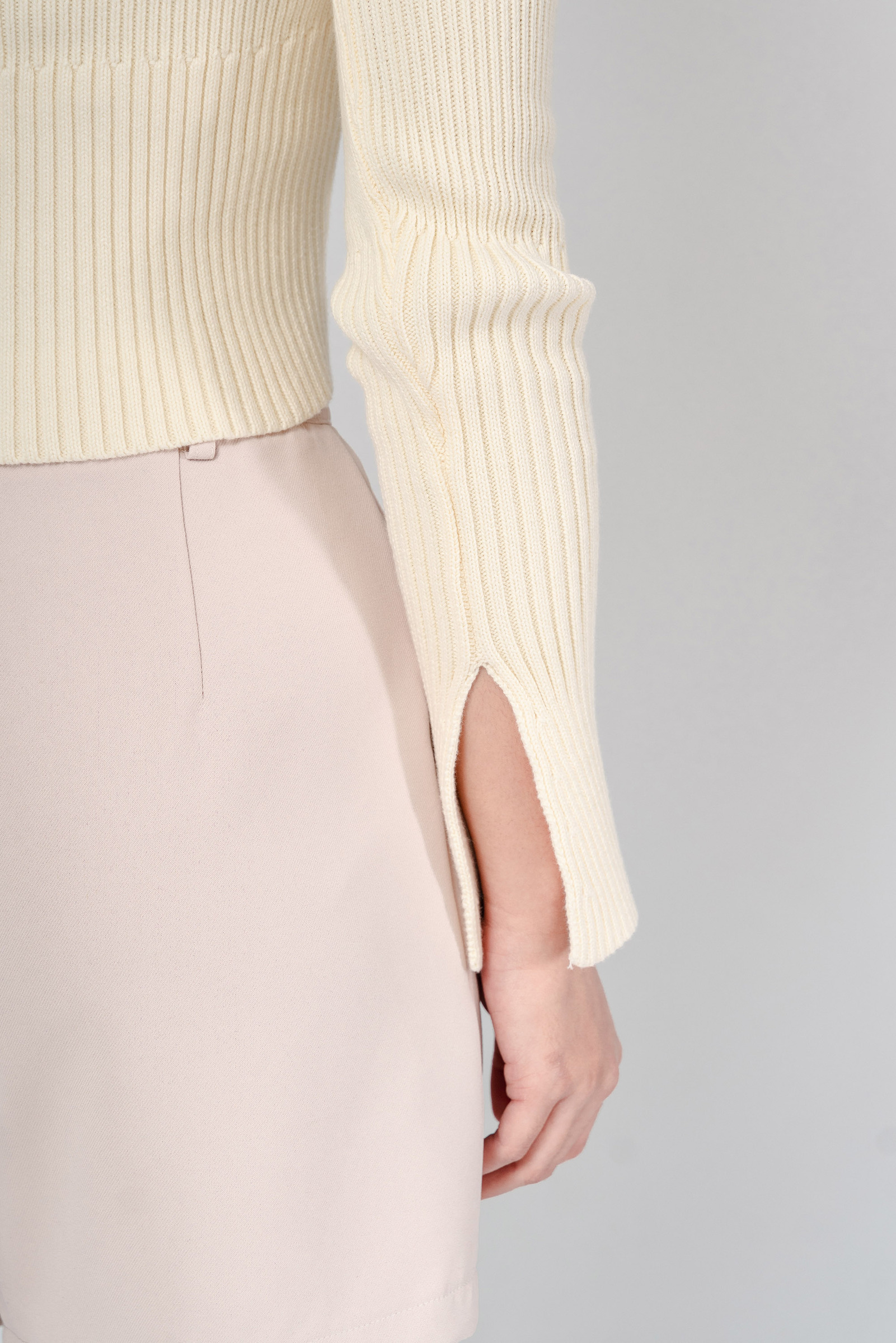Queena Knit Off Shoulder Top12