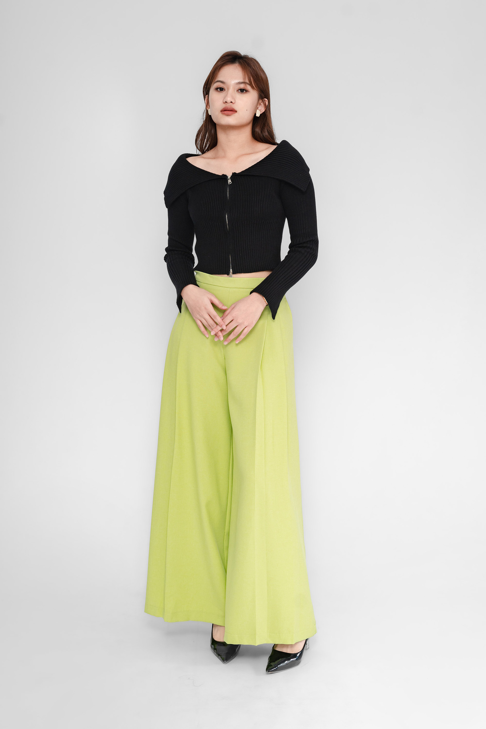 Queena Knit Off Shoulder Top1