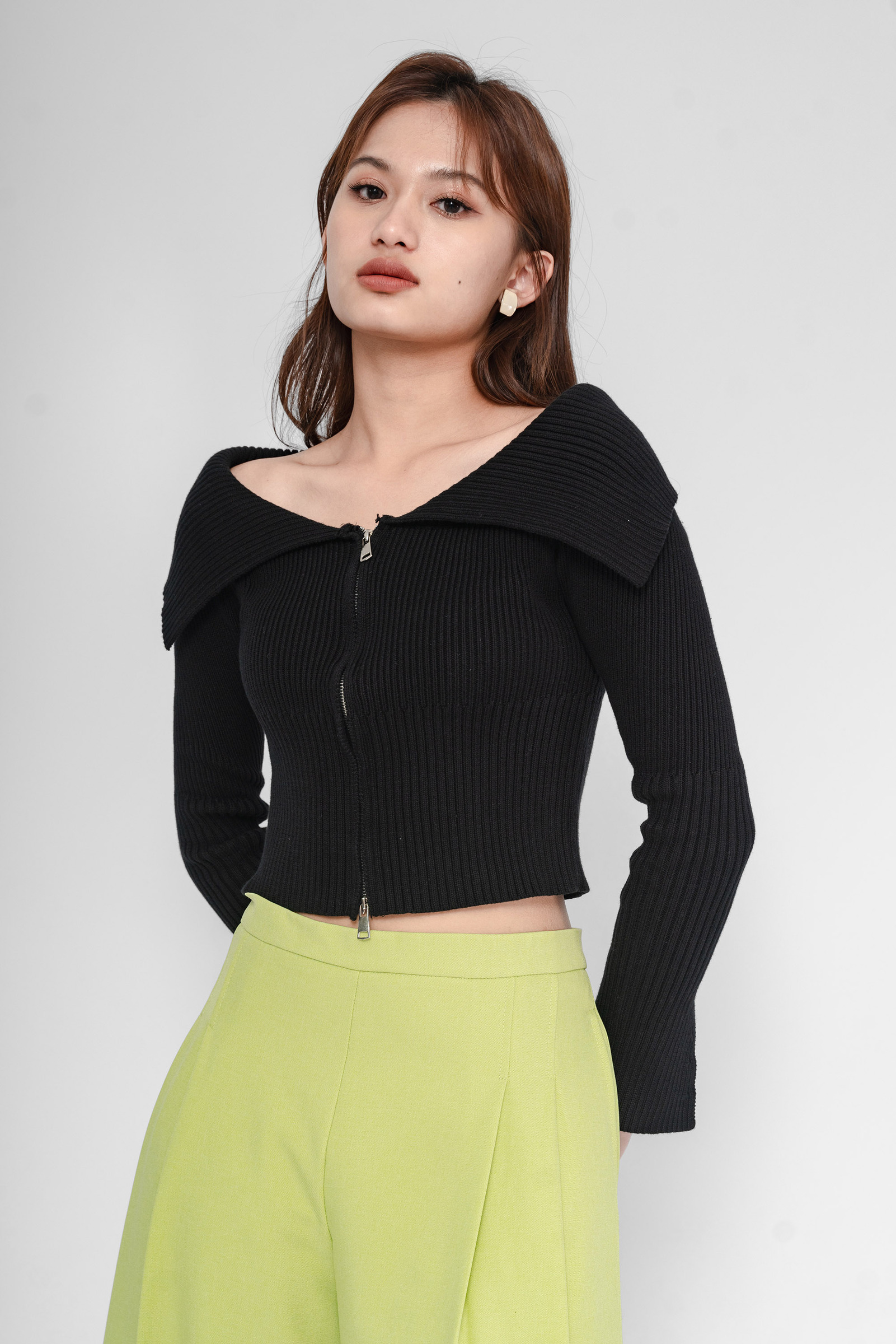 Queena Knit Off Shoulder Top3