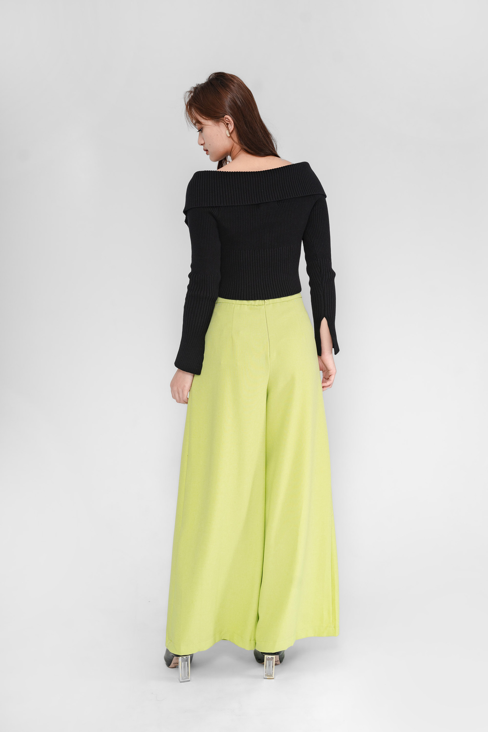 Queena Knit Off Shoulder Top7