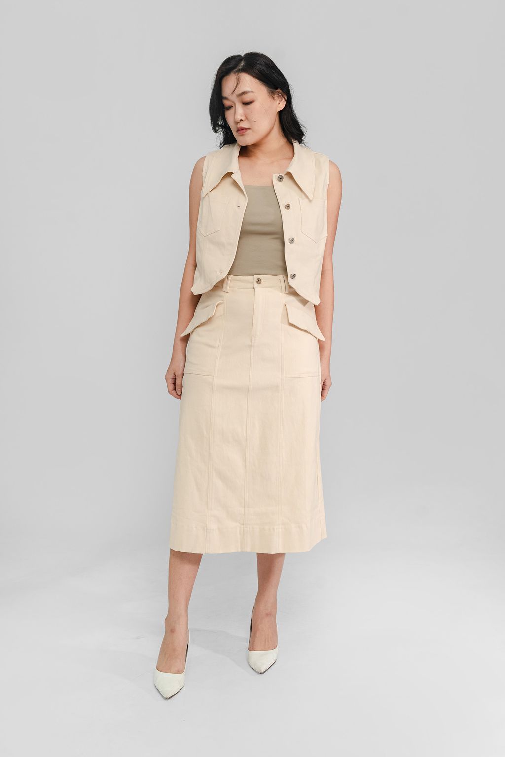 Chiara Twill Collar Vest14