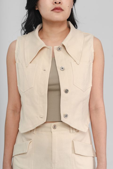 Chiara Twill Collar Vest12