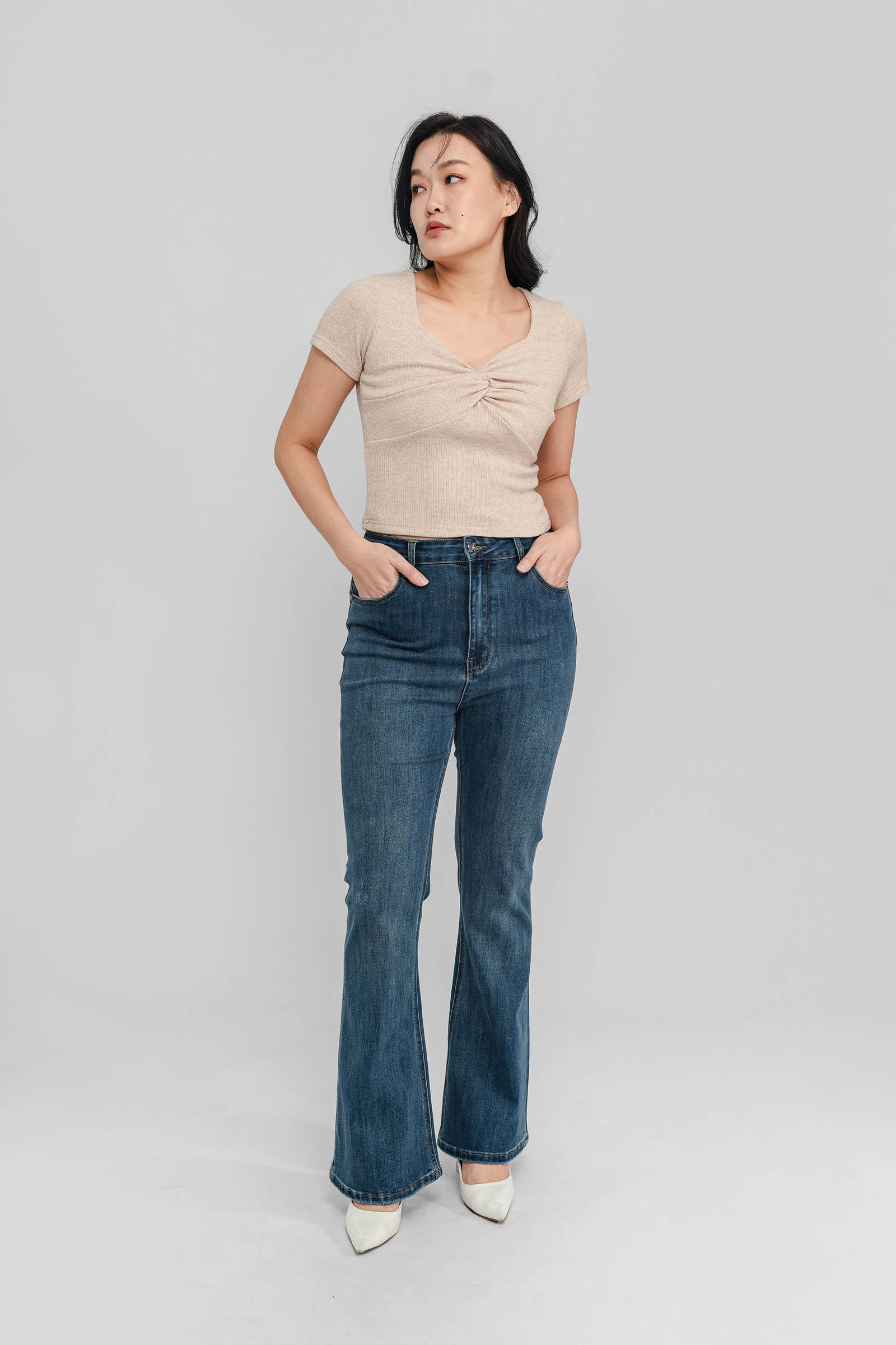 Erin Twist Front Top1