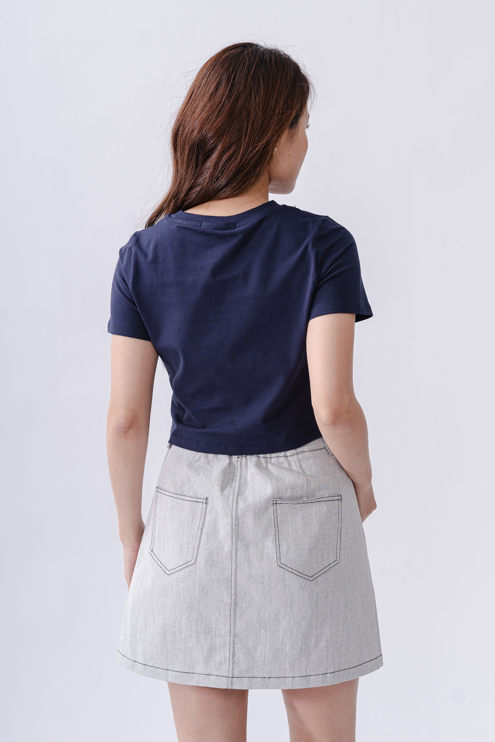 Leocadia Necklace Tee6