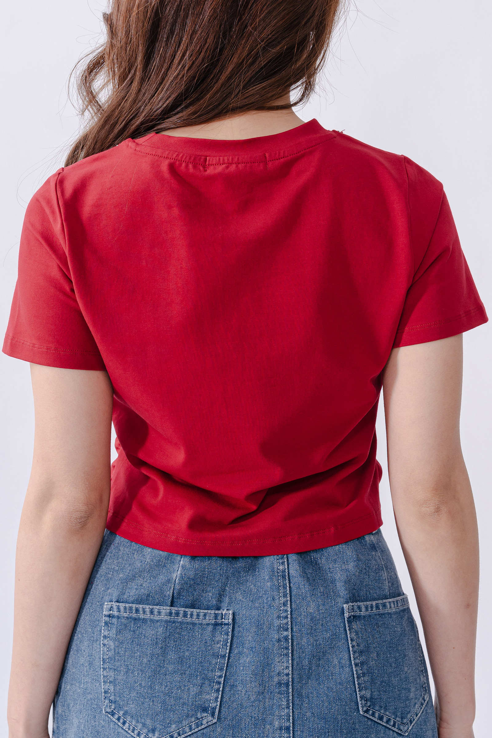 Leocadia Necklace Tee11