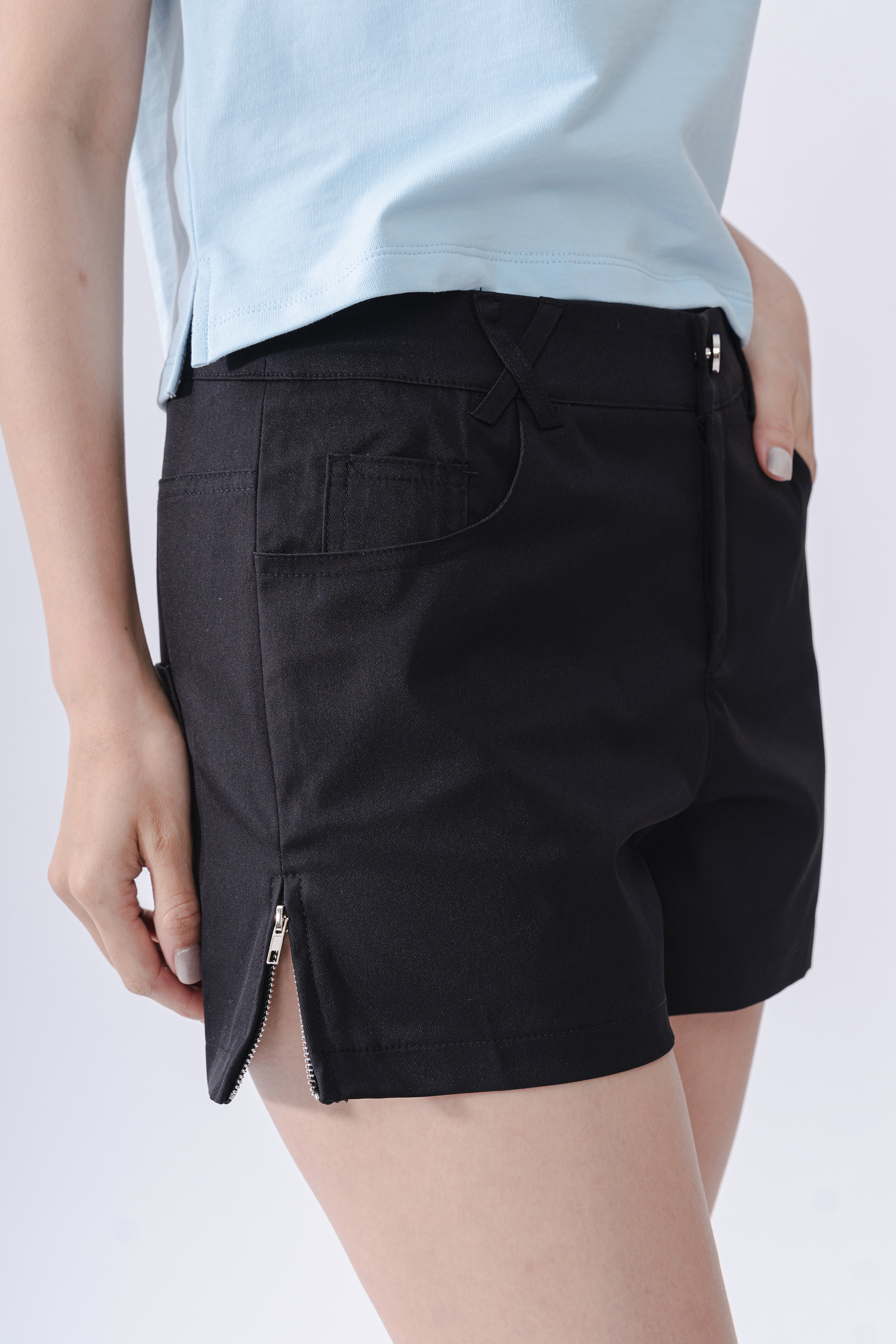 Maris Zip Hem Shorts2