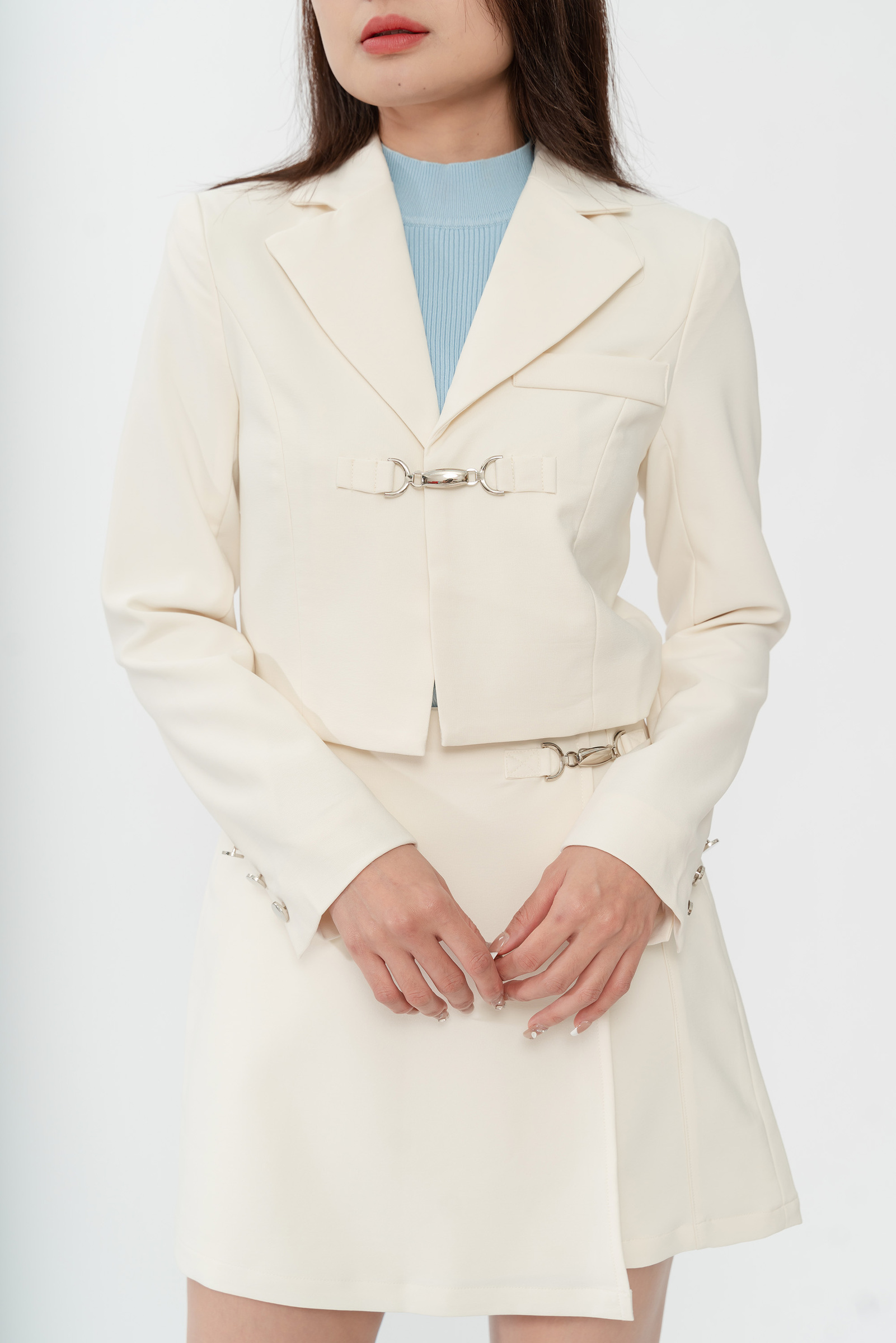 Amara Cropped Blazer5