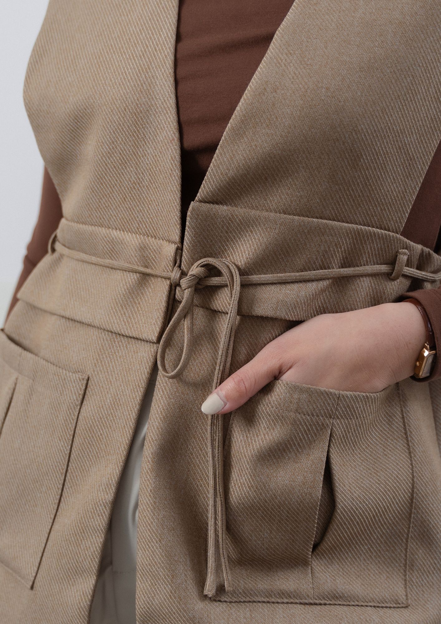 Model lnformation_ Bust 34” Waist 29.5” Hips 39.5” Height 168cm Weight 63kg Wearing size_ M size (5)