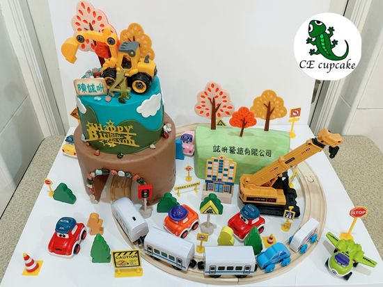 玩具組合慶生蛋糕 | CE CUPCAKE