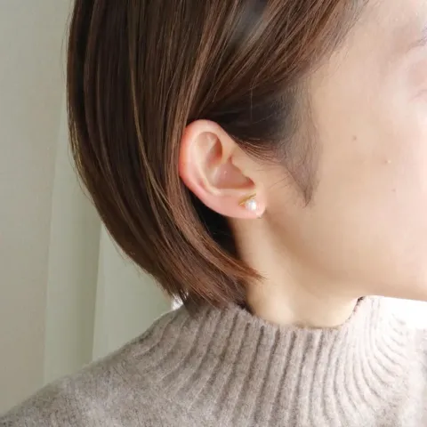 Silver925 小巧珍珠條狀穿孔耳環-1