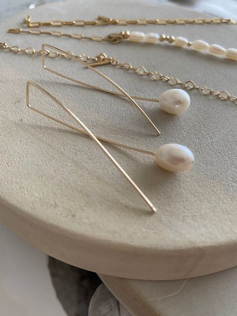 珍珠幾何垂墜耳環-1